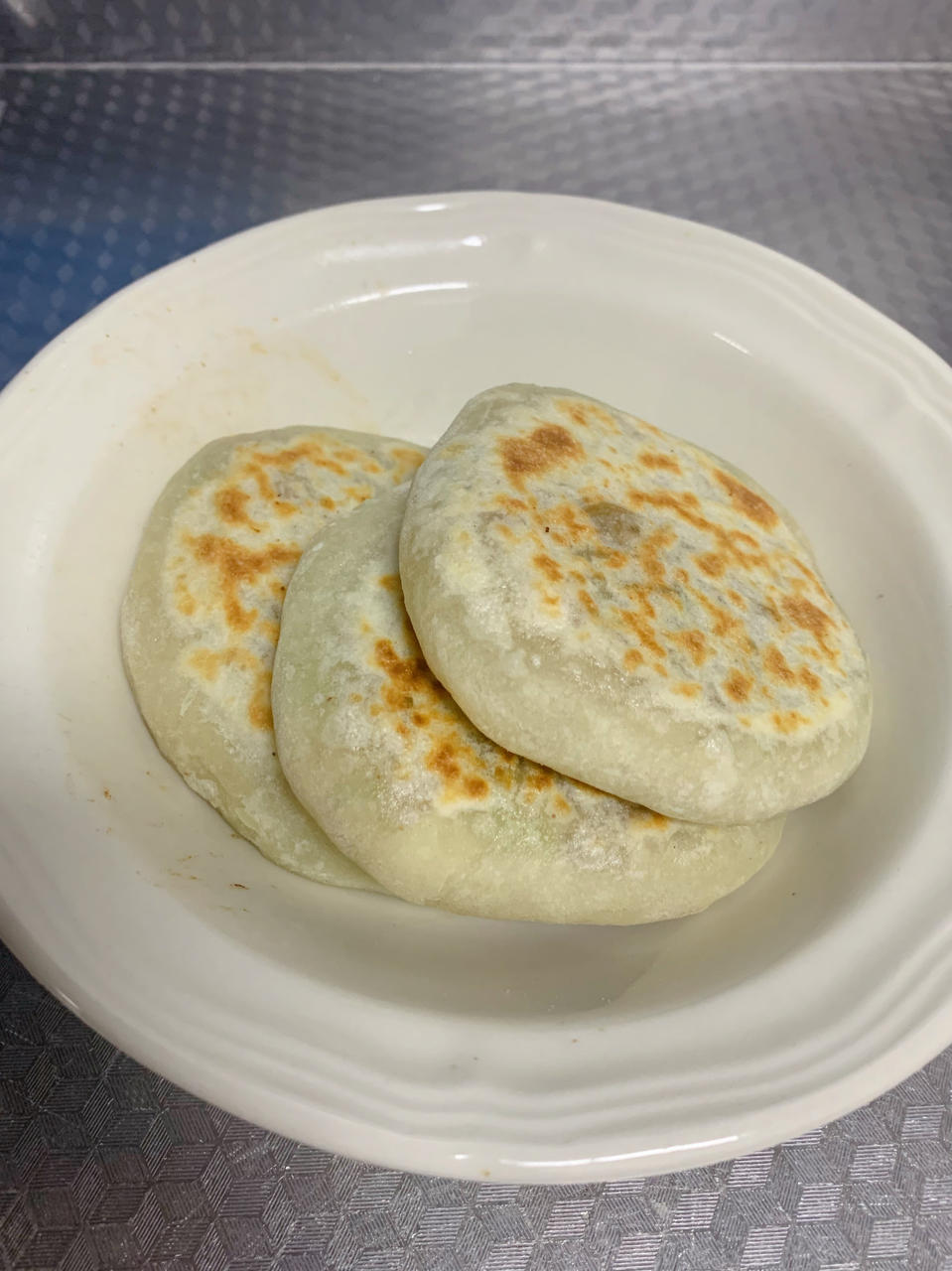 会连续吃八个的萝卜馅饼