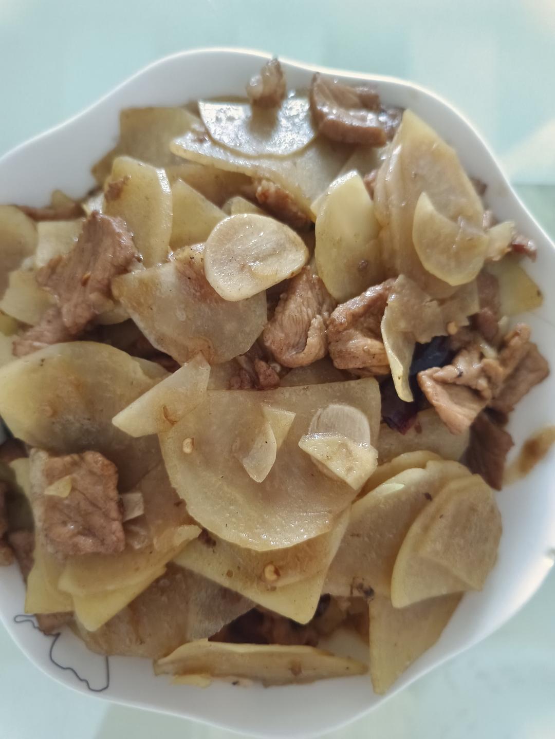 家常土豆炒肉片