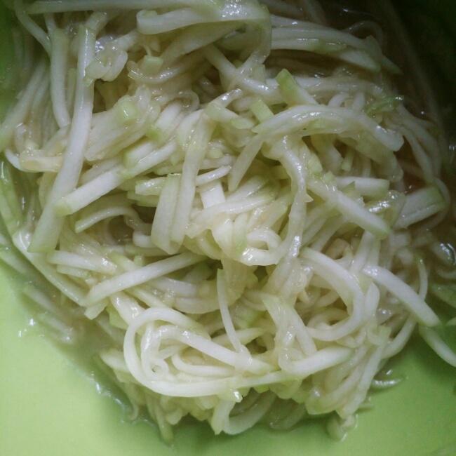 爽口的生拌西葫芦西葫芦