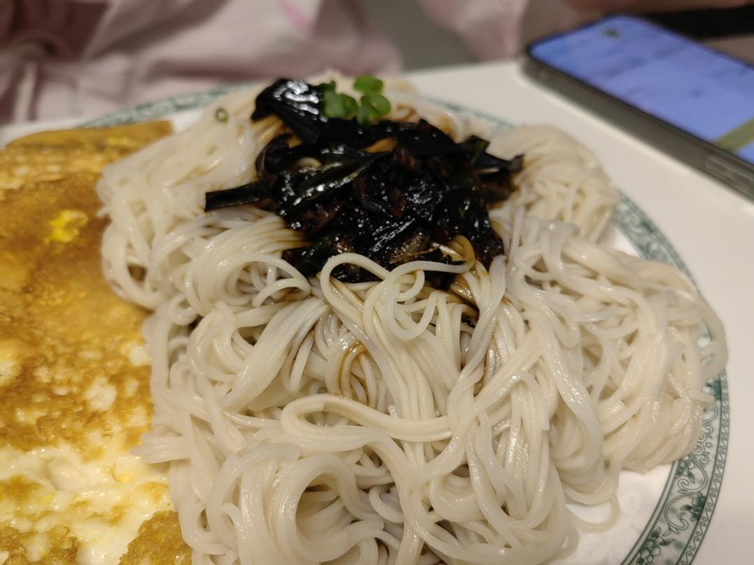 10分钟搞定的一碗葱油拌面