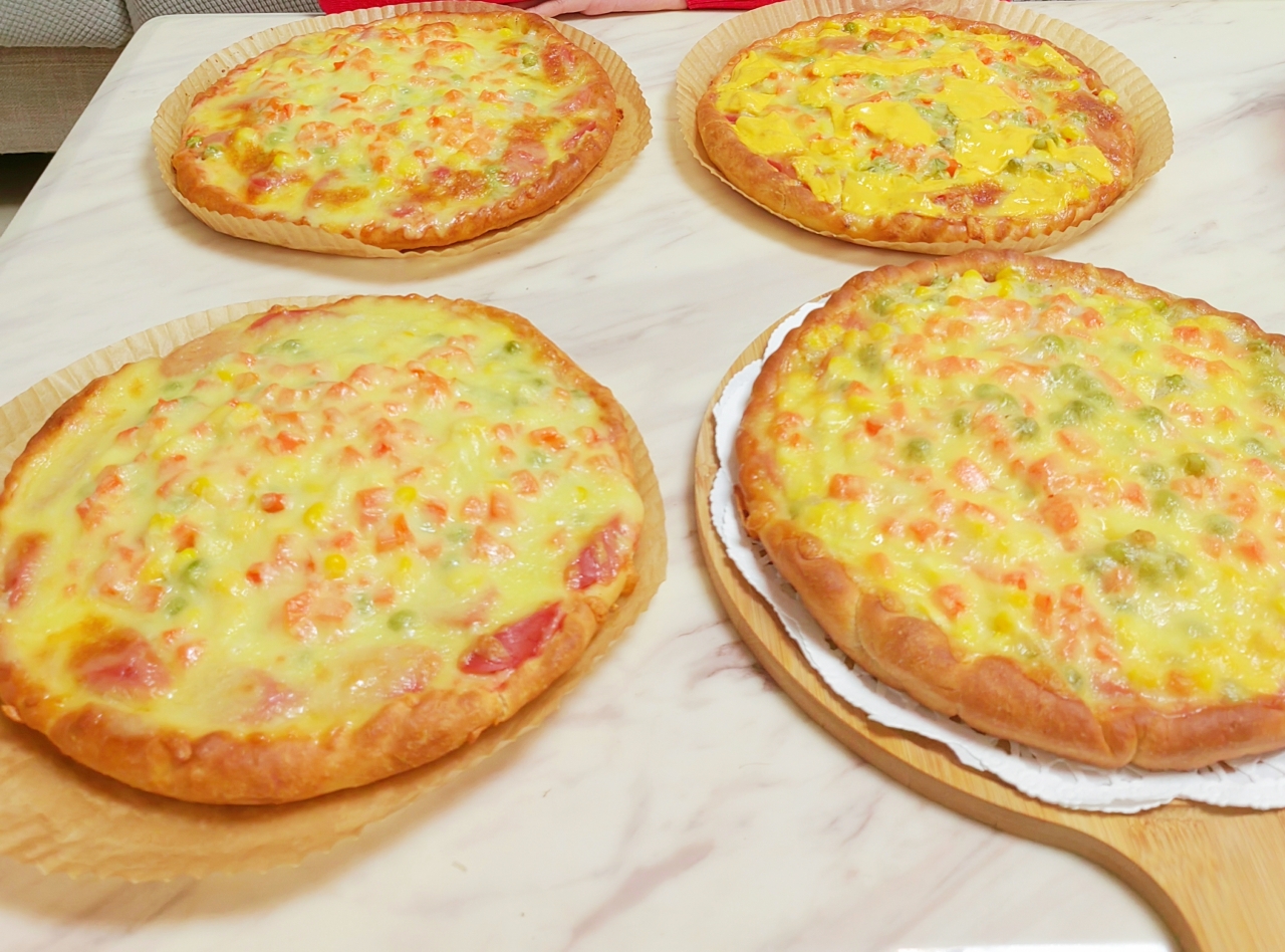 10寸玉米红萝卜芝士火腿披萨（熟胚）的做法 步骤33