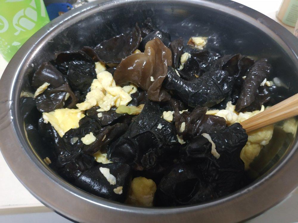 木耳炒鸡蛋