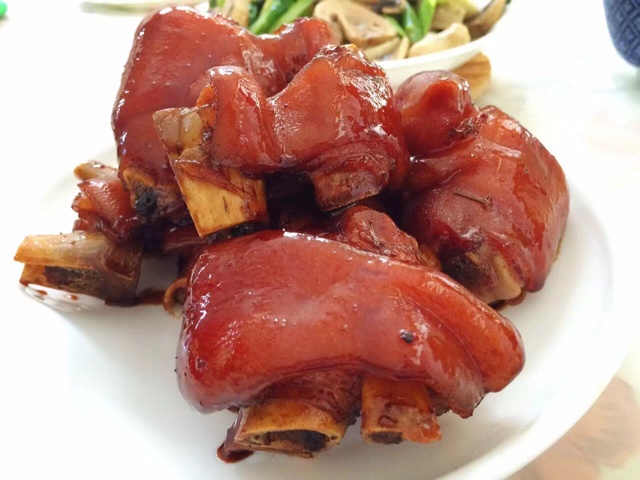 红烧猪肘