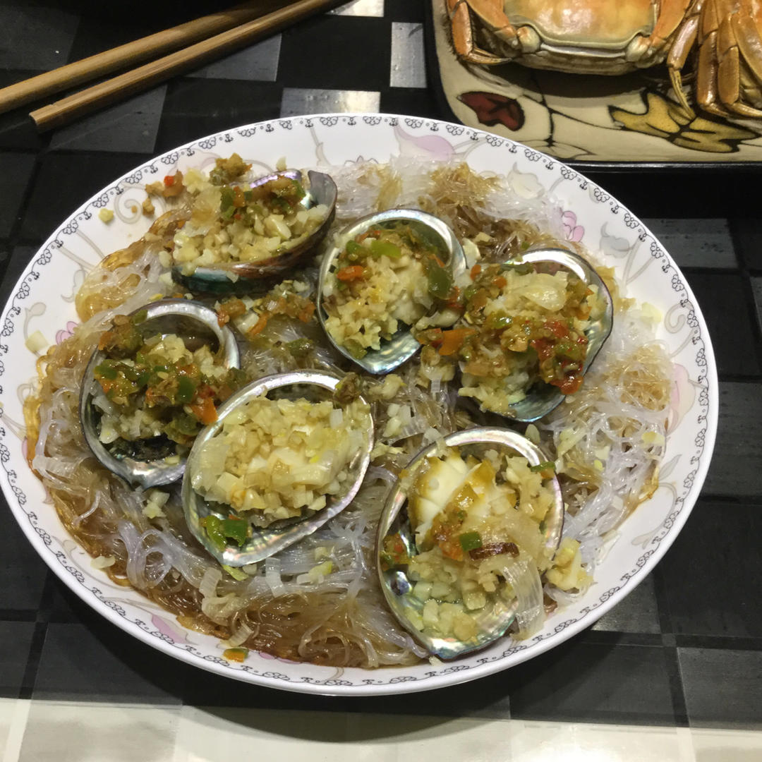 蒜蓉粉丝蒸鲍鱼