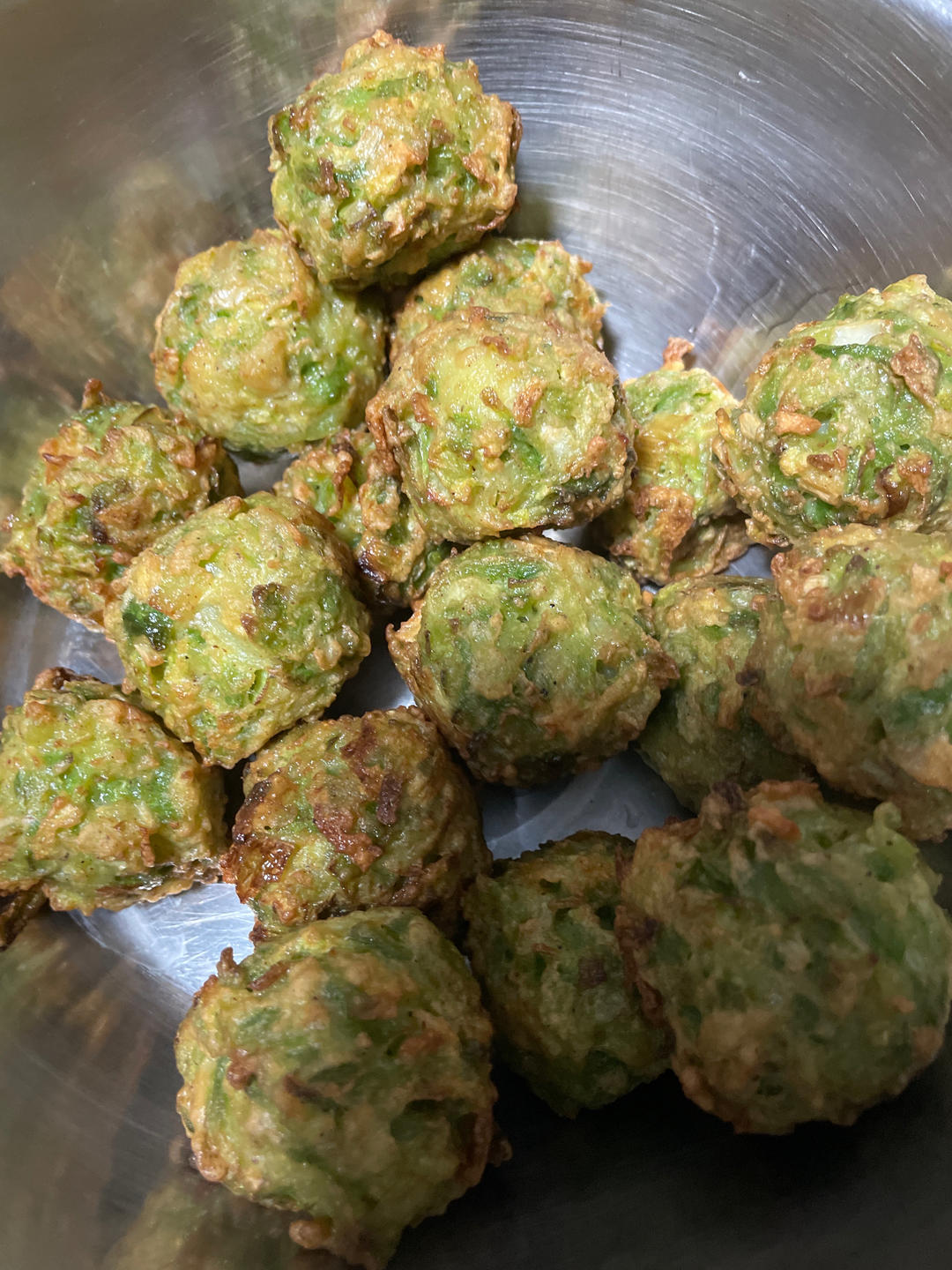 炸萝卜丝丸子