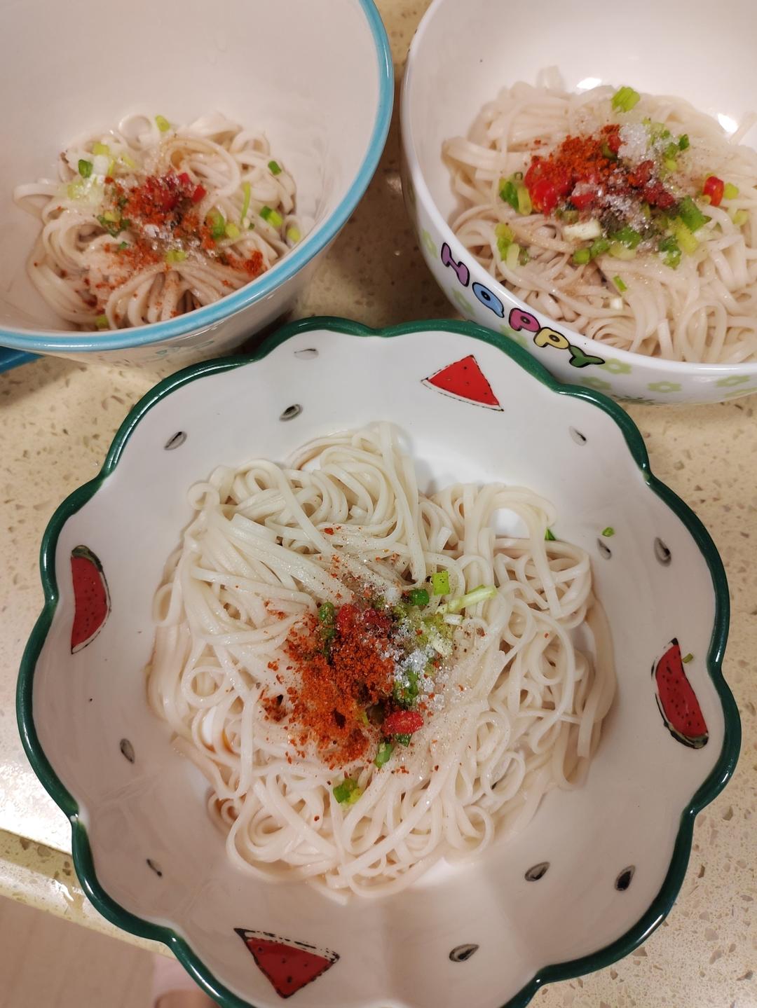 10分钟家常油泼面