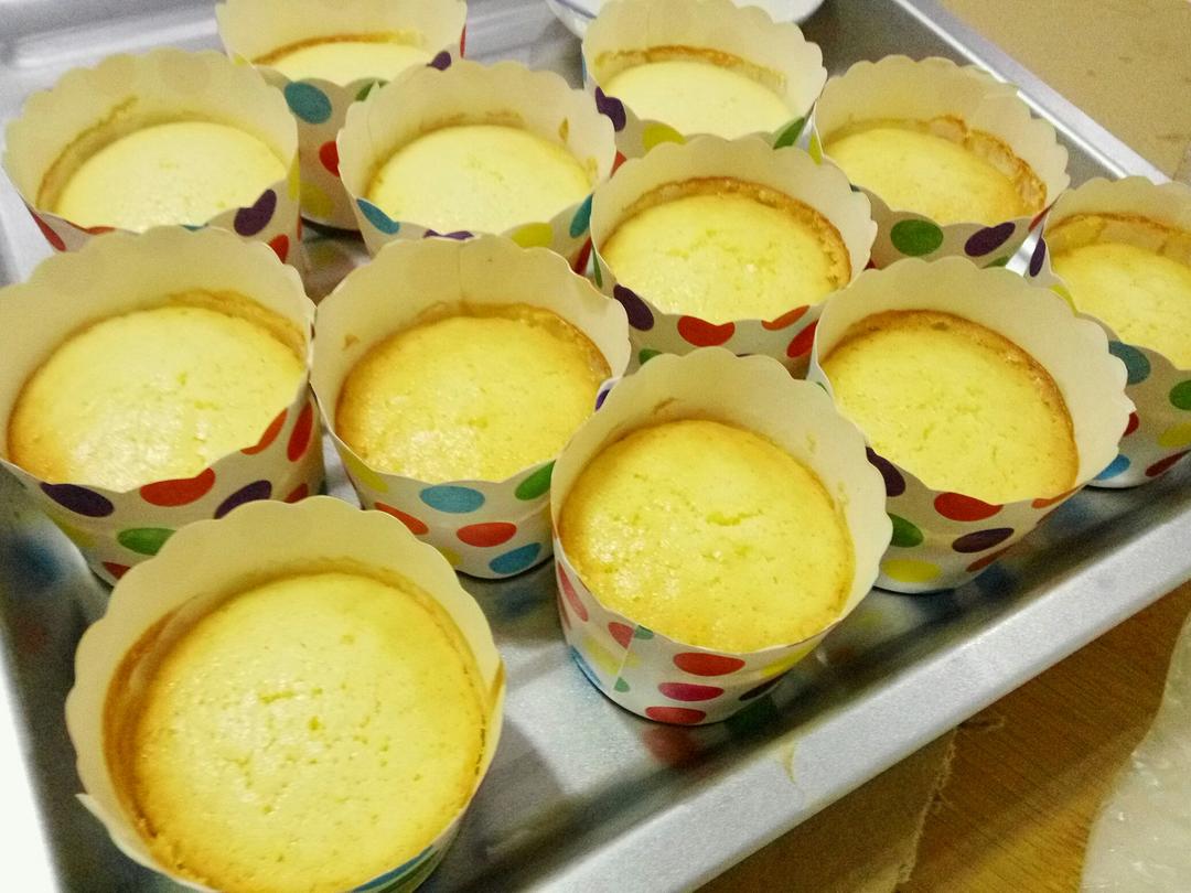 超软的~酸奶蛋糕