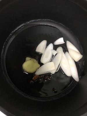 酸菜汆白肉的做法 步骤9