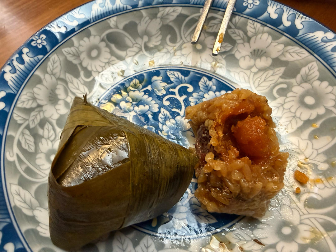 牛腩梅菜粽子
