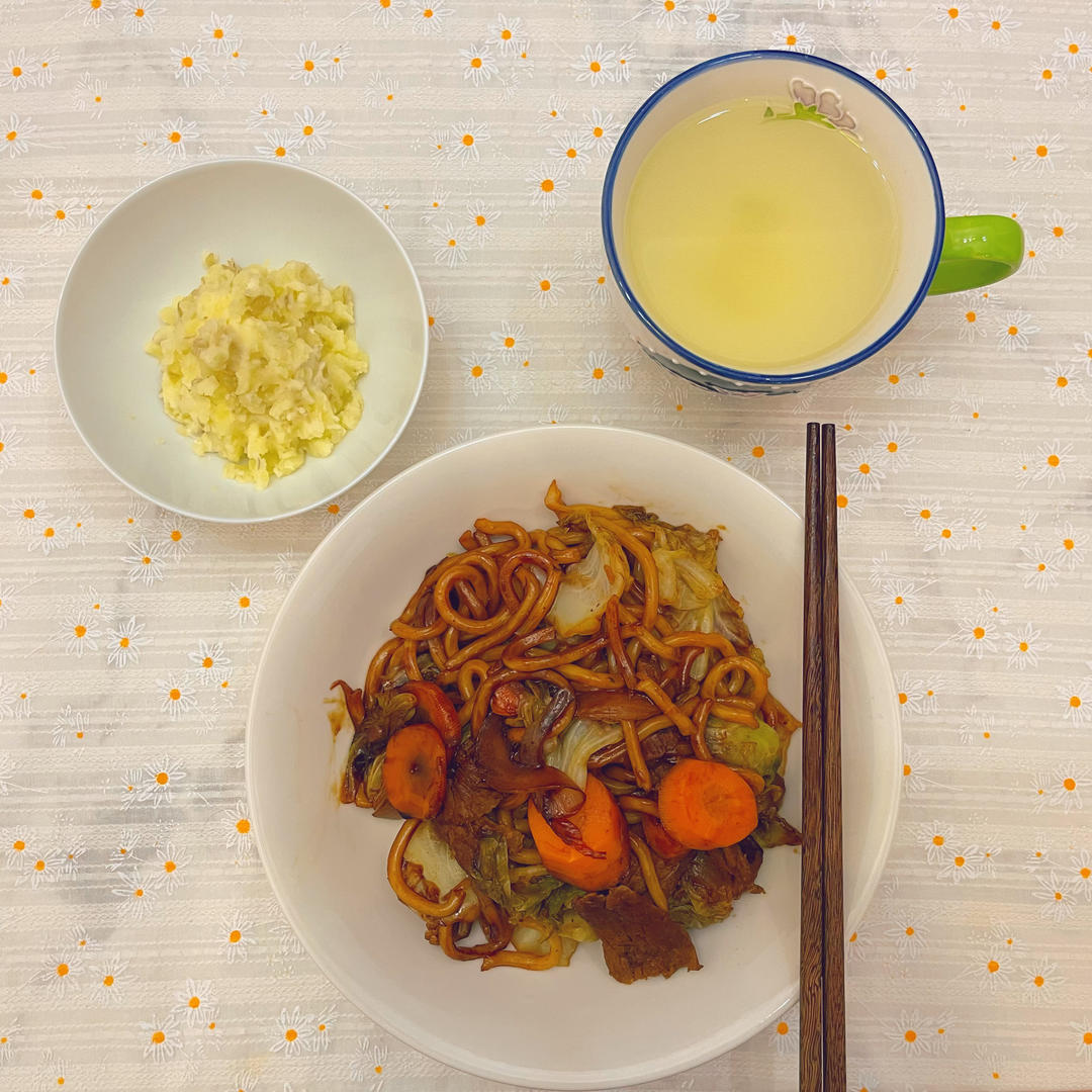 肥牛炒乌冬面