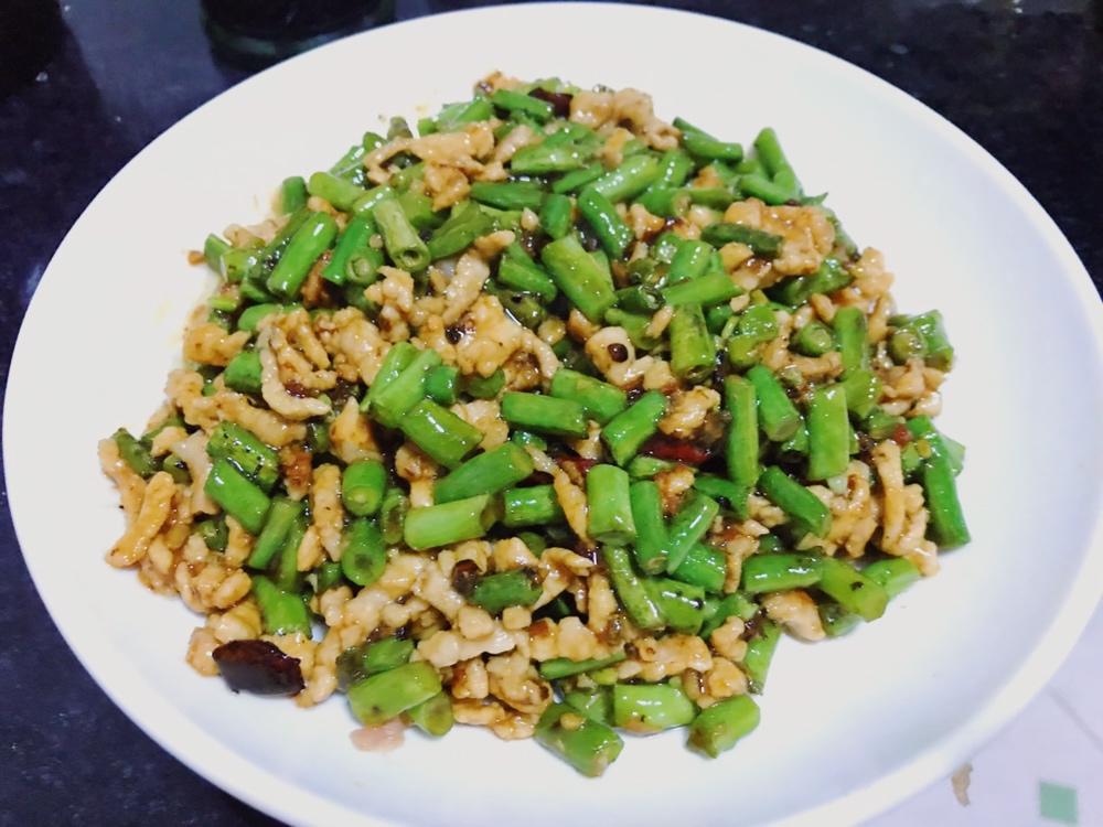 超简单的下饭菜🔥肉末豆角，好吃到流泪