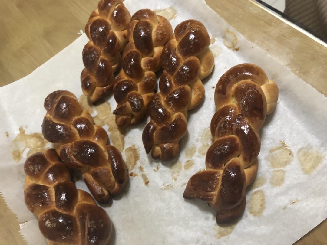 砂糖麻花面包（两股辫子）