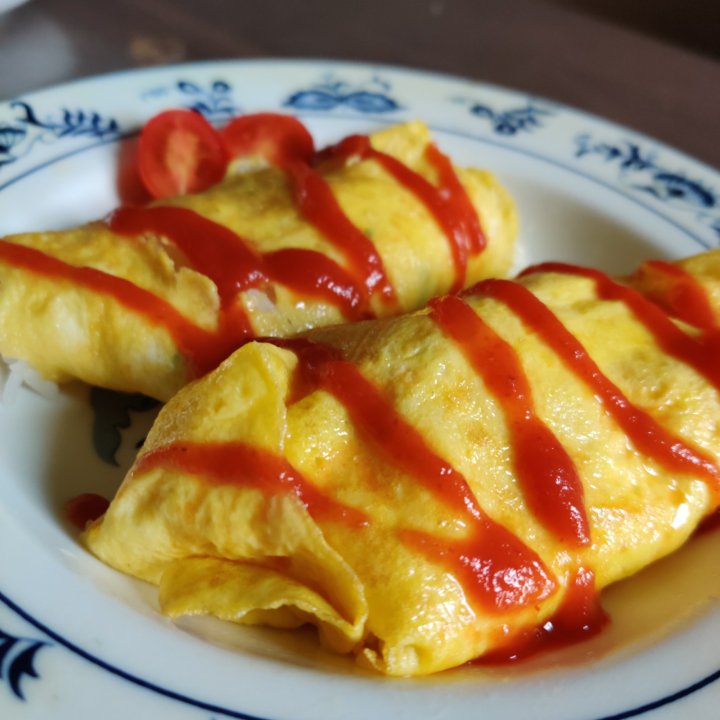 蛋包饭—高逼格的西红柿鸡蛋饭（附做蛋皮的小技巧）