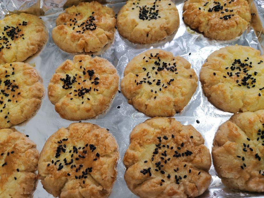 轻轻一按就碎掉的原味桃酥（不输猪油版）