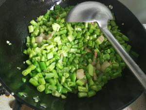 肉炒四季豆的做法 步骤4