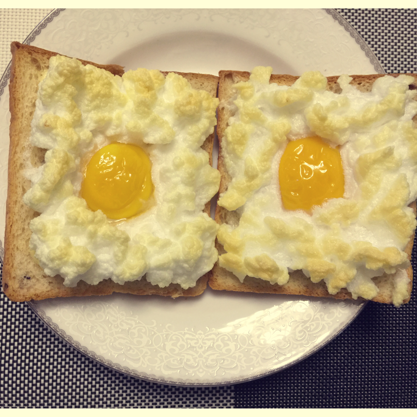 火烧云吐司☁️