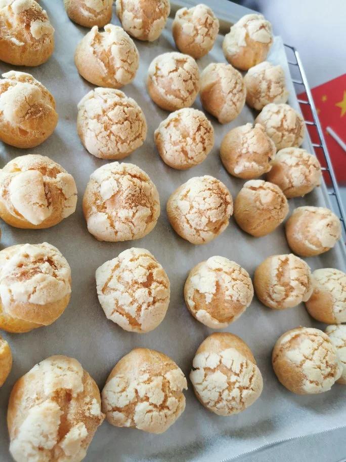 酥皮奶油泡芙--#皮黑森林#