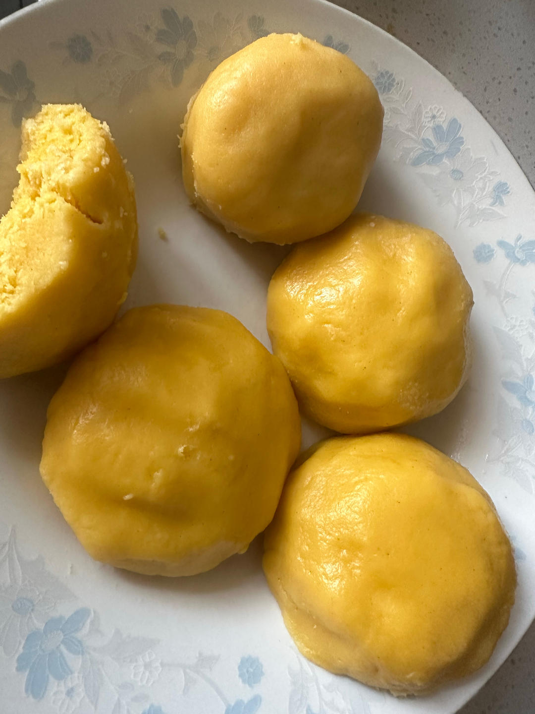 纯玉米面窝窝头(烫面.不发酵)