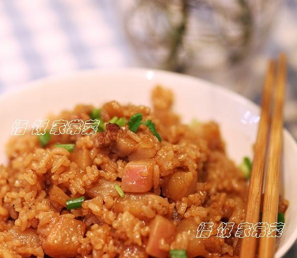 萝卜丁肉丁焖米饭的做法