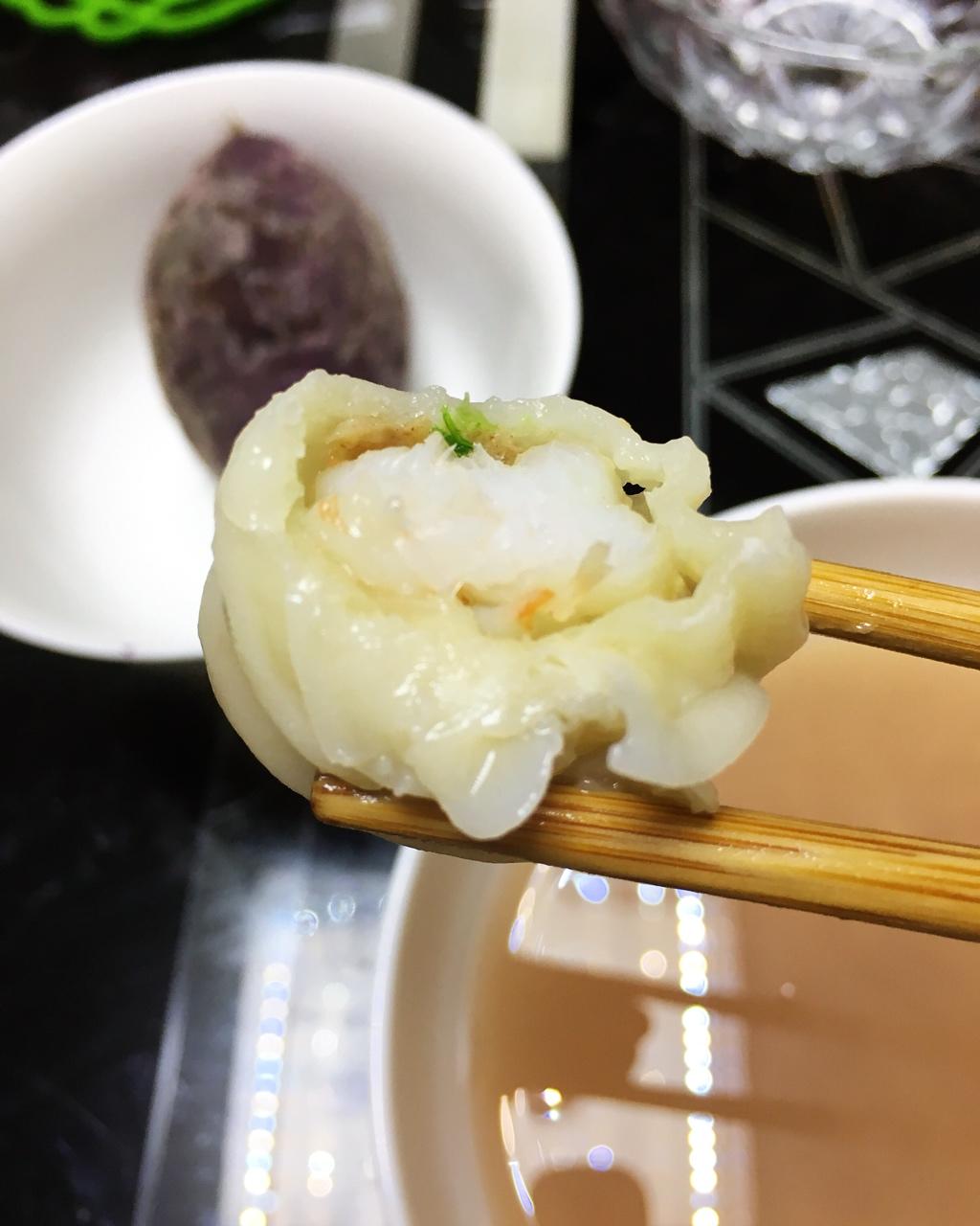 包包子的手法（鲜虾猪肉包）