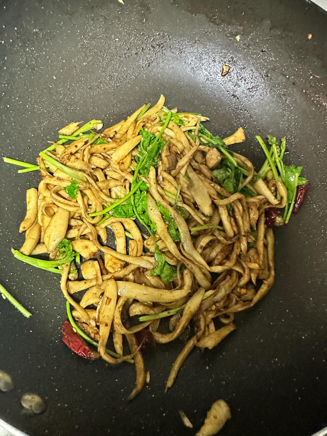 香辣有嚼劲❗️超下饭的干煸杏鲍菇