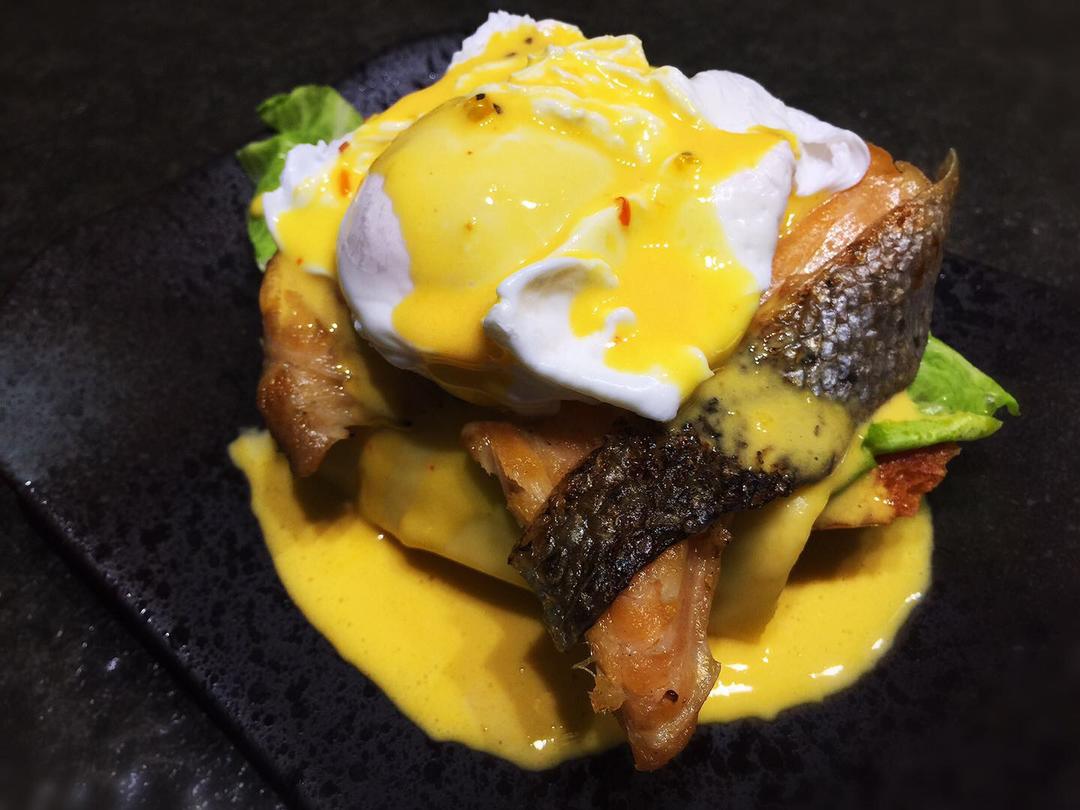 班尼迪克蛋（牛油果培根版）