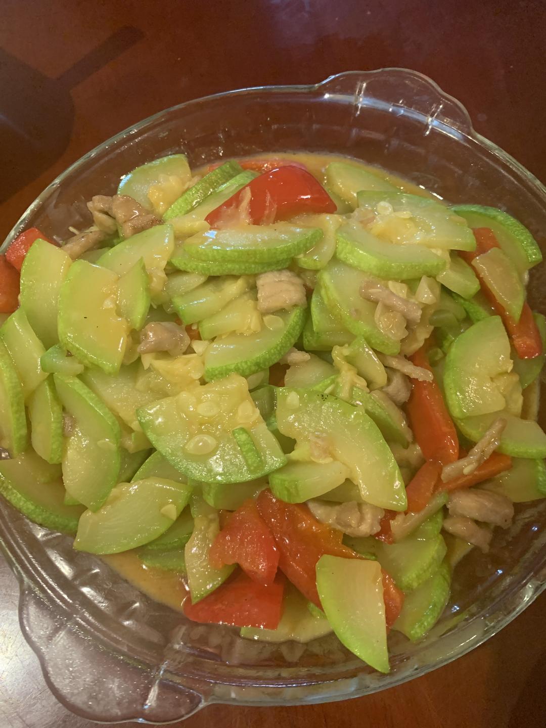 小瓜炒肉片 很好吃