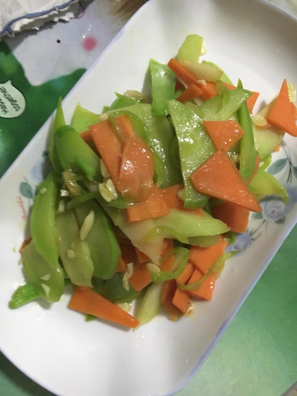 蒜蓉炒芥蓝杆的做法