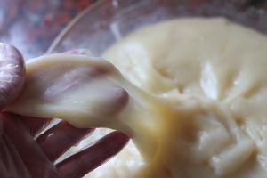 抹茶芋泥麻薯软欧包🍃夏日小清新的做法 步骤2