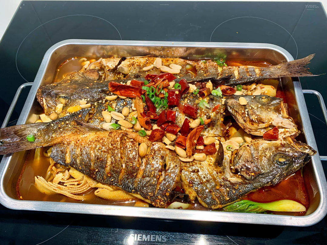 重庆烤鱼(烤箱版)爆好吃，爆简单