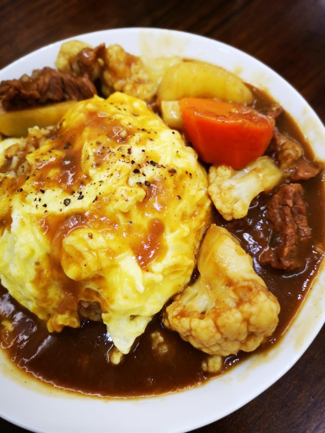 日式咖喱蛋包饭