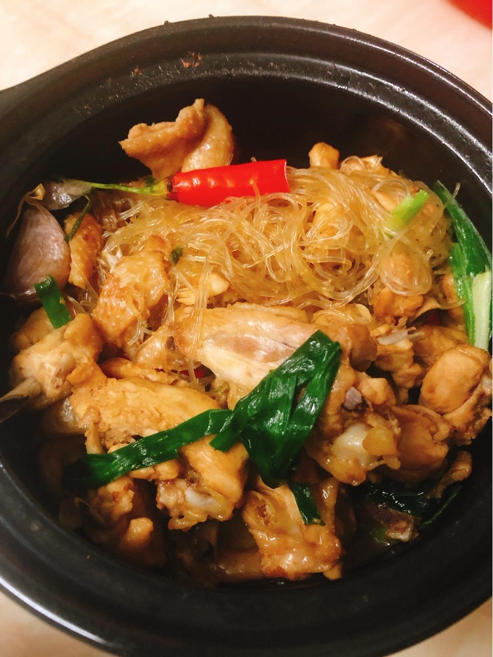 砂锅油豆腐鸡翅煲