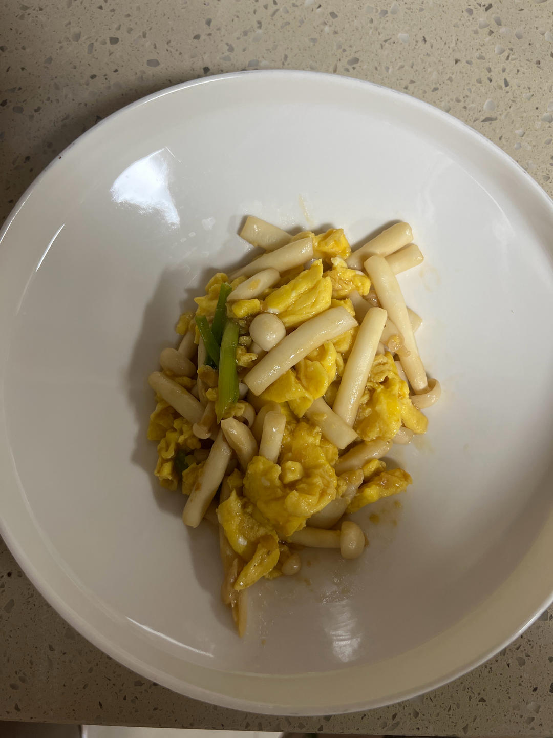 蟹味菇炒鸡蛋