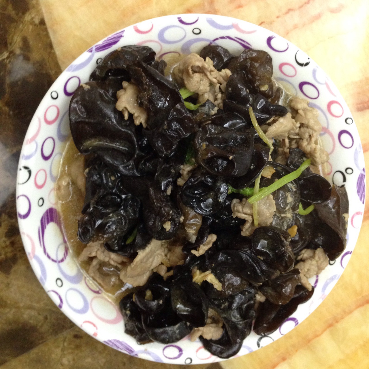 木耳芹菜炒肉片