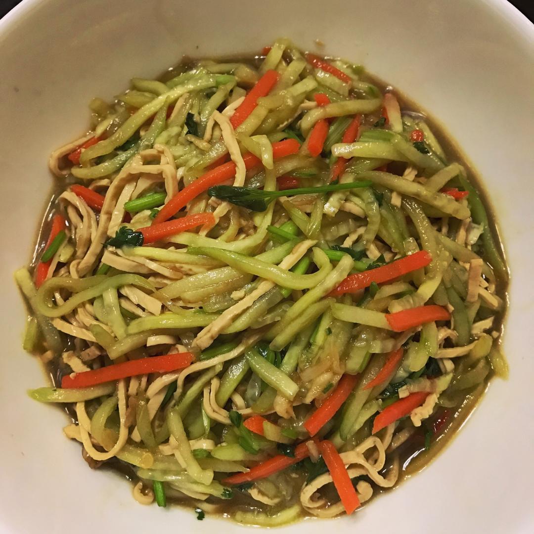 凉拌石屏豆腐丝