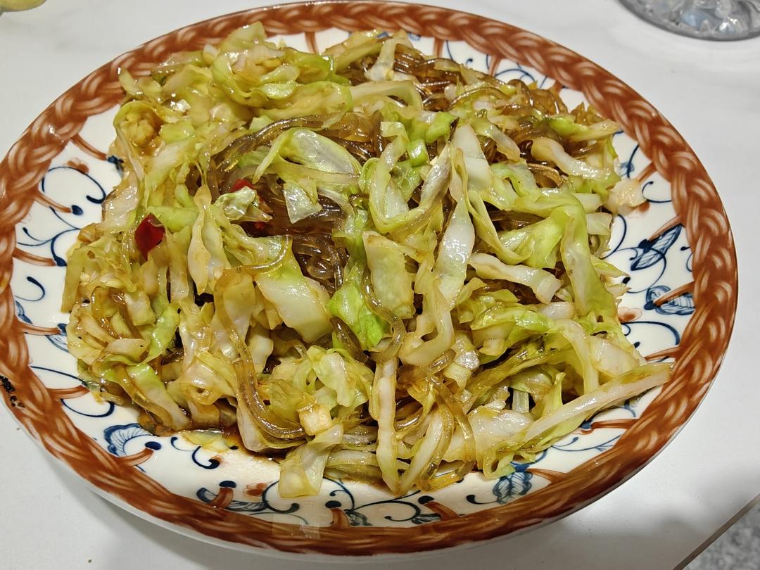 最近爱吃粉丝粉条～包菜炒粉丝