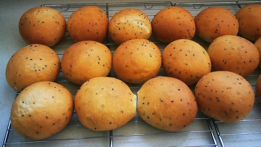 咸盐黑芝麻吐司