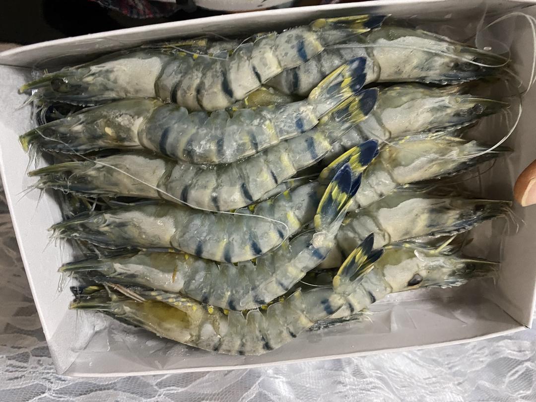 盐焗黑虎虾烤箱版的做法