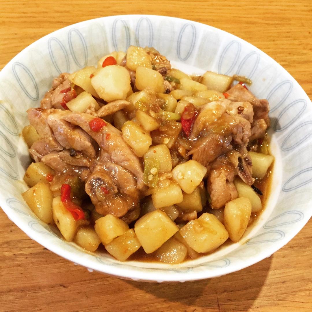 土豆焖鸡