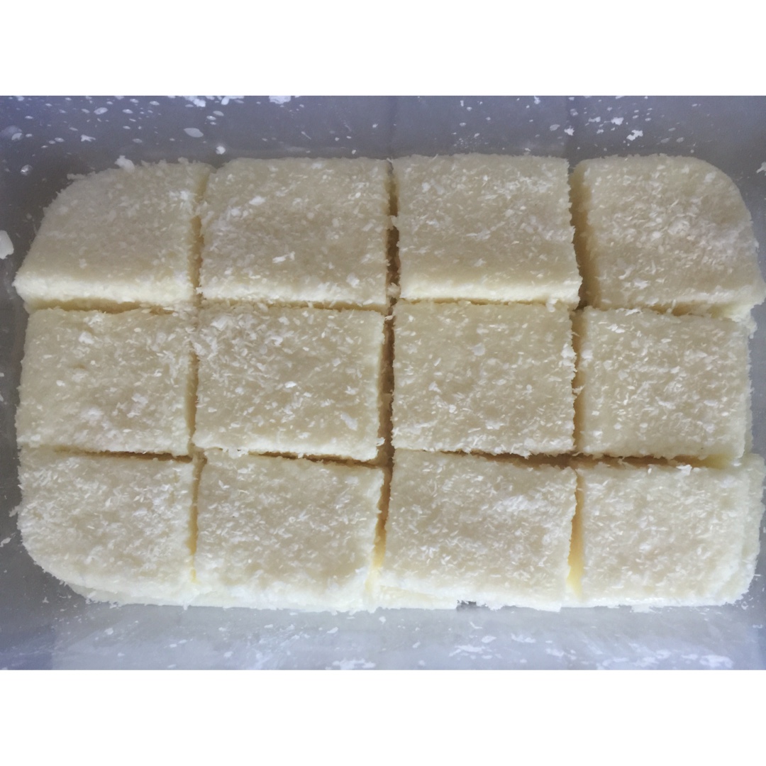 牛奶椰丝小方