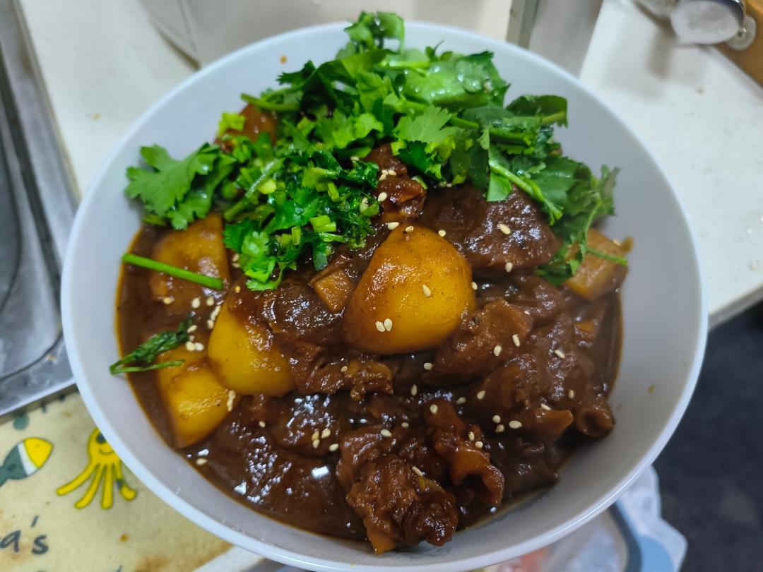 红烧牛肉土豆 （独家秘制）