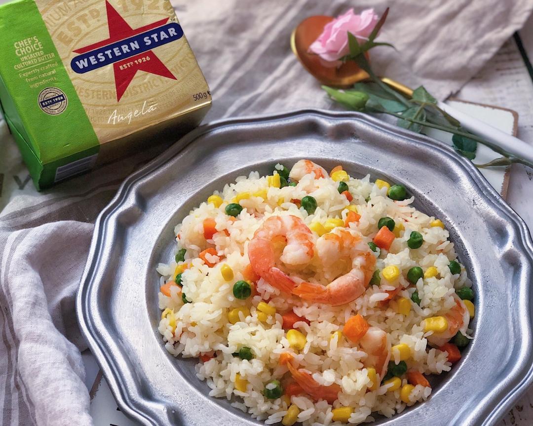 黄油虾仁田园炒饭的做法
