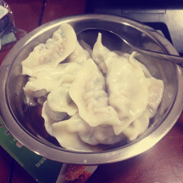 苜蓿馄饨or 饺子