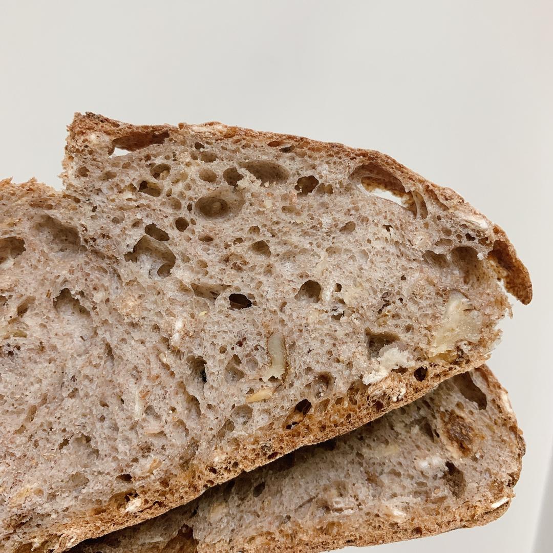 全麦蔓越莓核桃软欧包