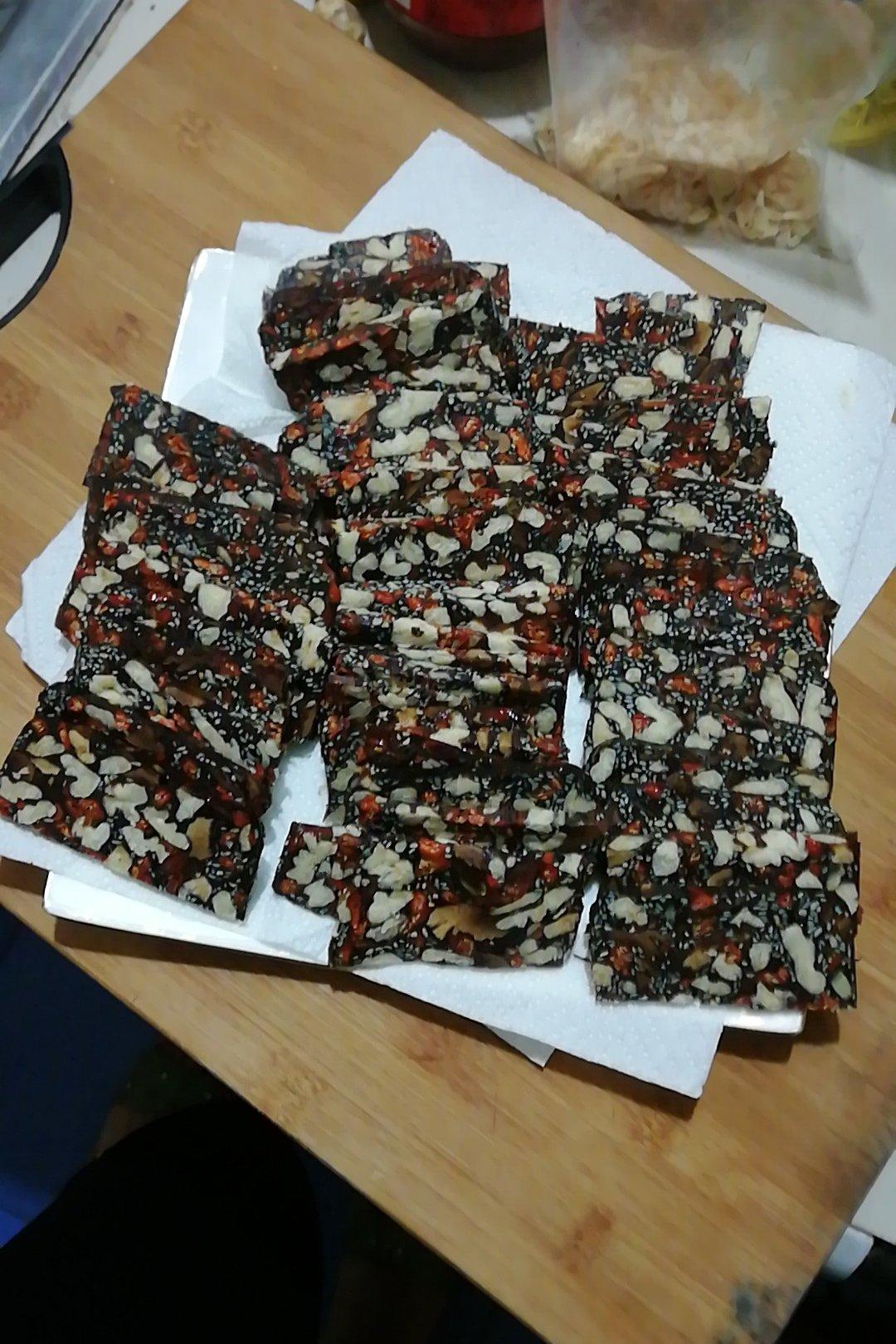 纯手工熬制核桃红枣阿胶糕