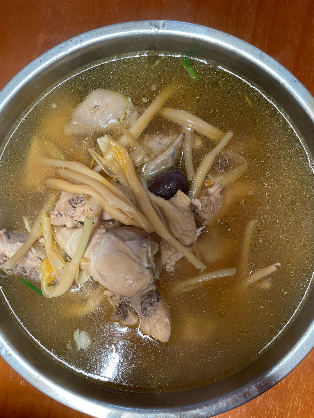 鲜美无敌：清炖鸡汤🐔