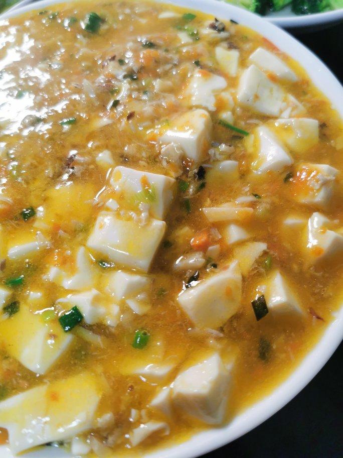 蟹粉烩豆腐