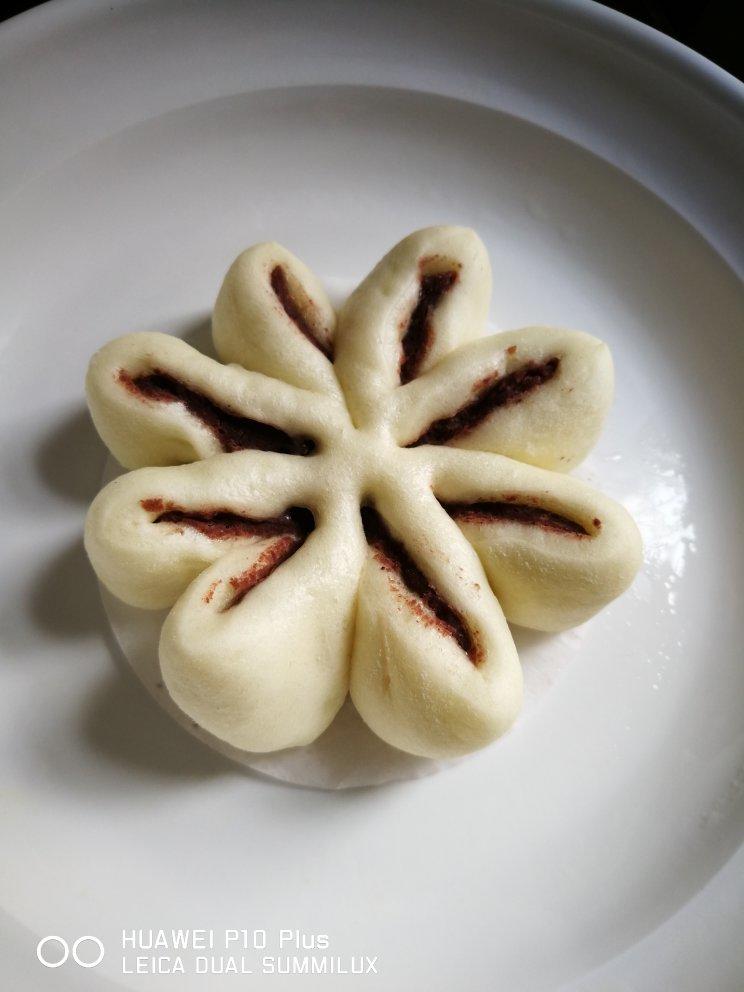 豆沙花朵包