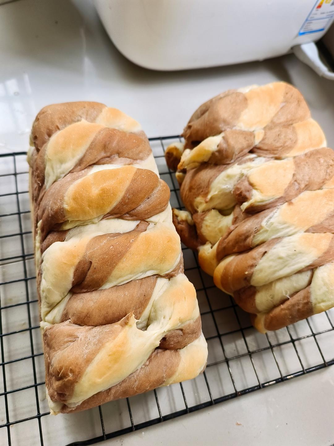 双色巧克力奶酥吐司