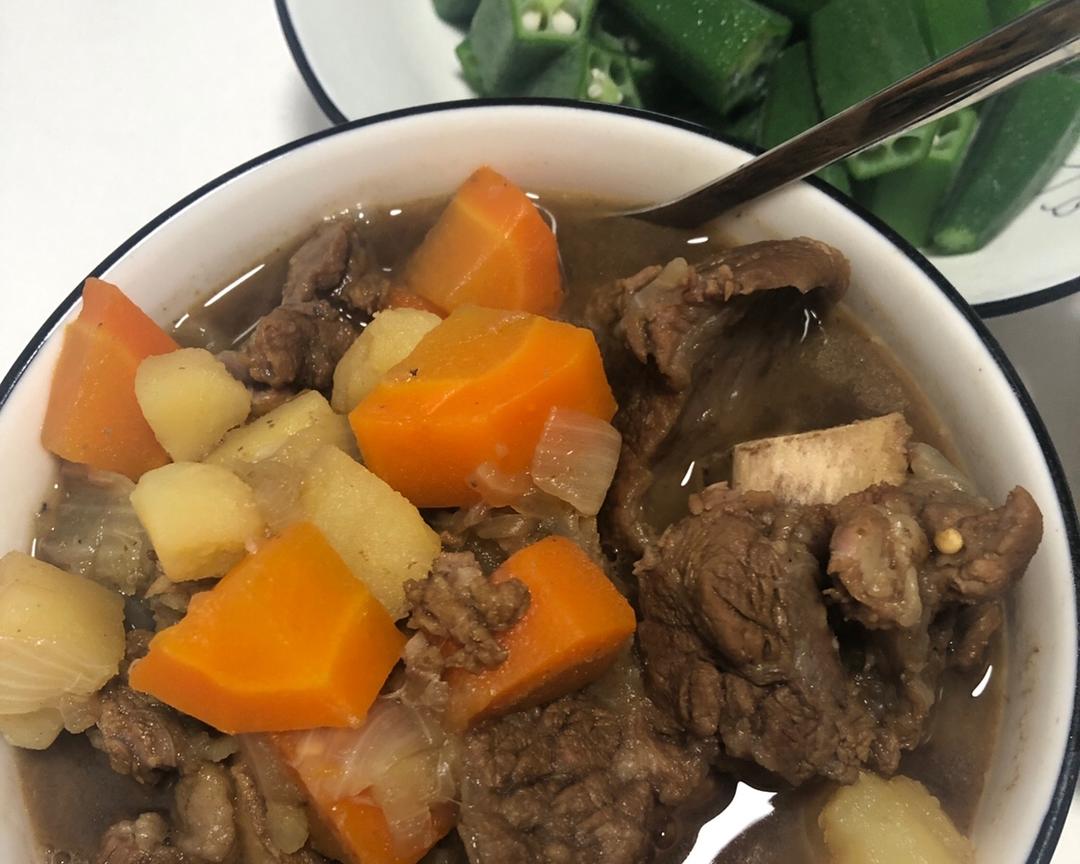 炖牛排骨